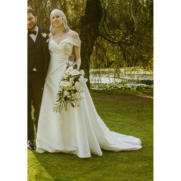 Sophia Tolli "Chandra" Wedding Dress - Picture 4 of 7